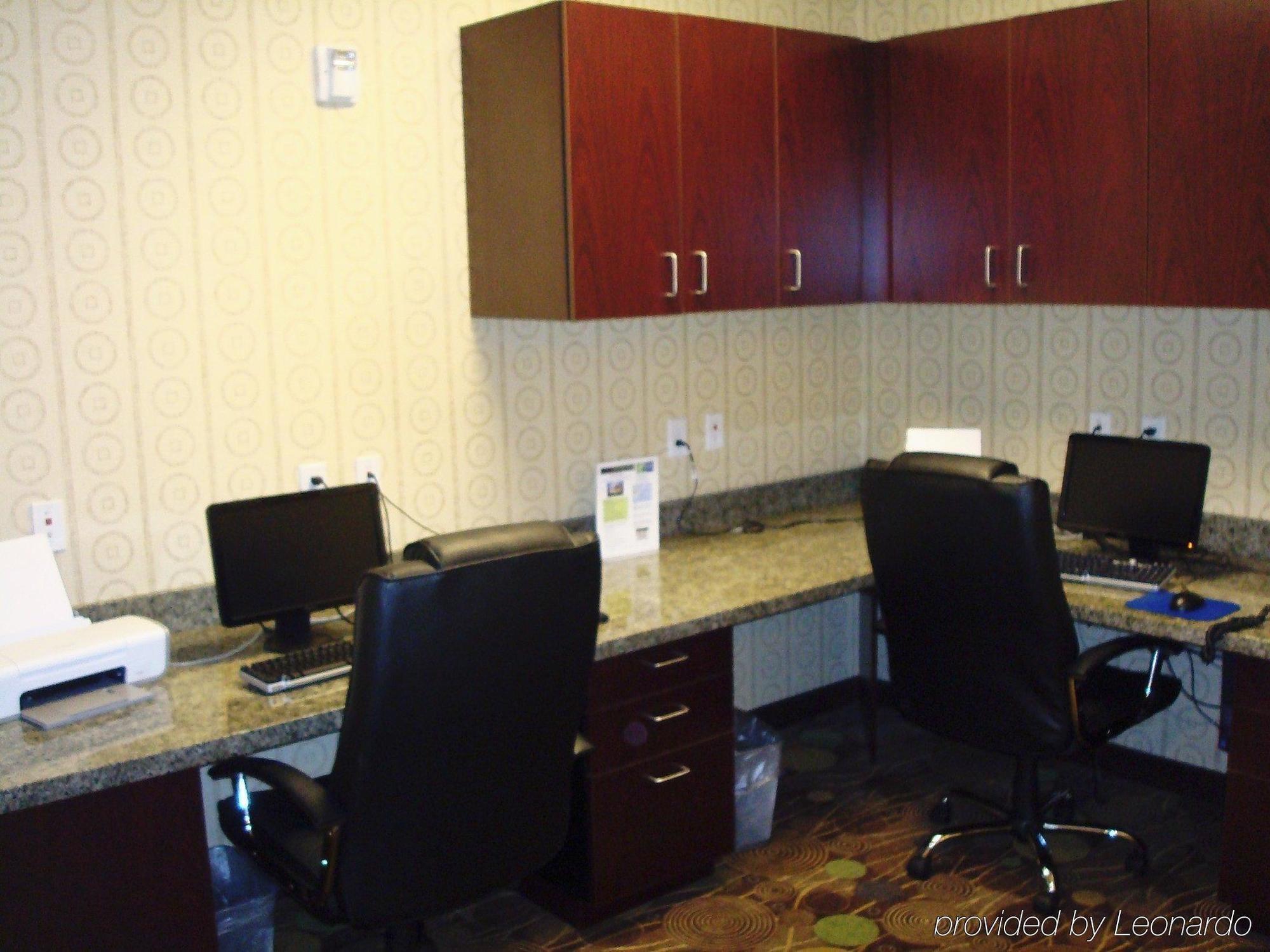 Holiday Inn Express & Suites Clovis Fresno Area By Ihg Удобства фото