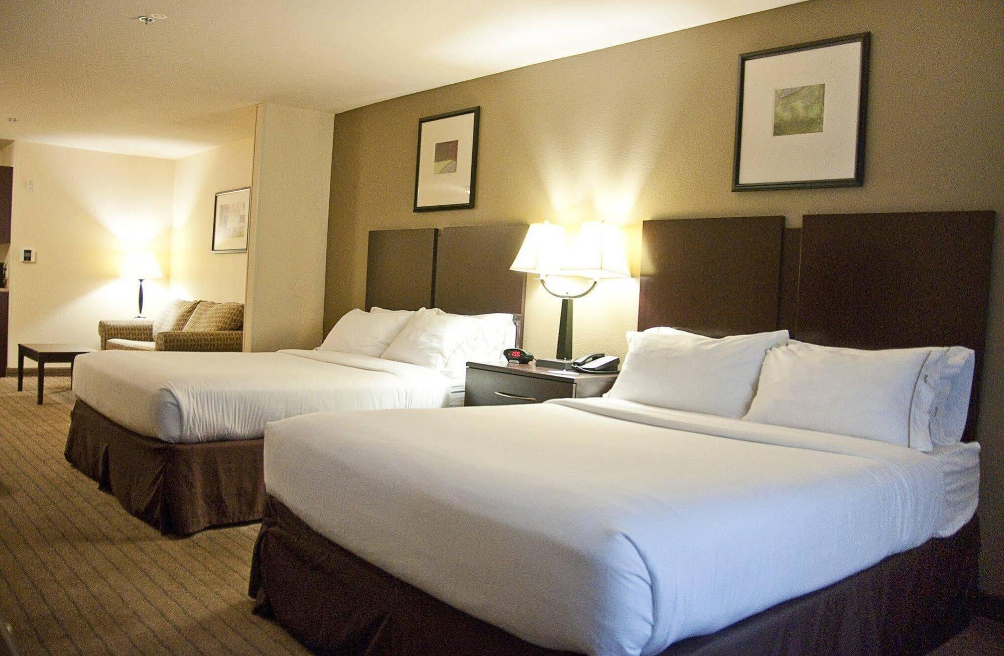 Holiday Inn Express & Suites Clovis Fresno Area By Ihg Экстерьер фото